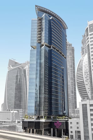 Fully Furnished | High Floor | Vacant